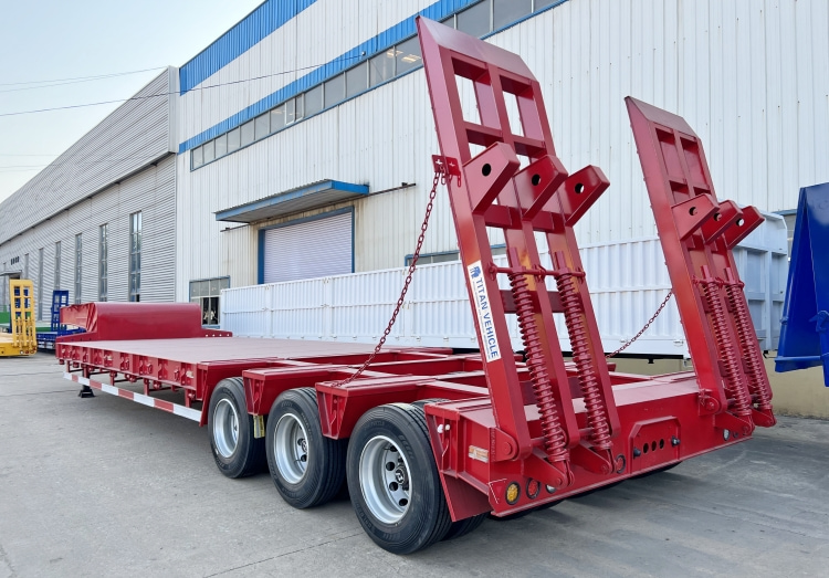 Heavy Duty Equipment 3 Line 6 Axles Low Bed Trailer for Sale