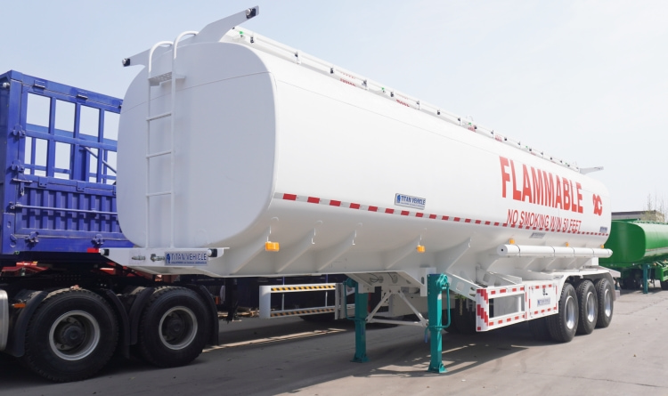 Tri Axle 60000 Liters Diesel Tanker Trailers for Sale in Tanzania